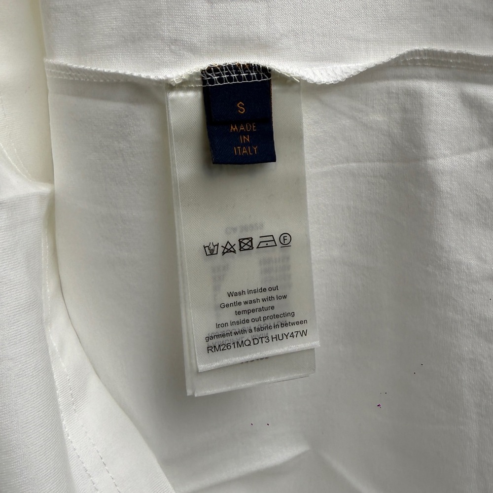 Louis Vuitton White Embroidered Script Logo T-Shirt - Picture 5 of 7